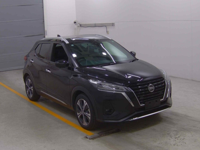 NISSAN KIX 2023