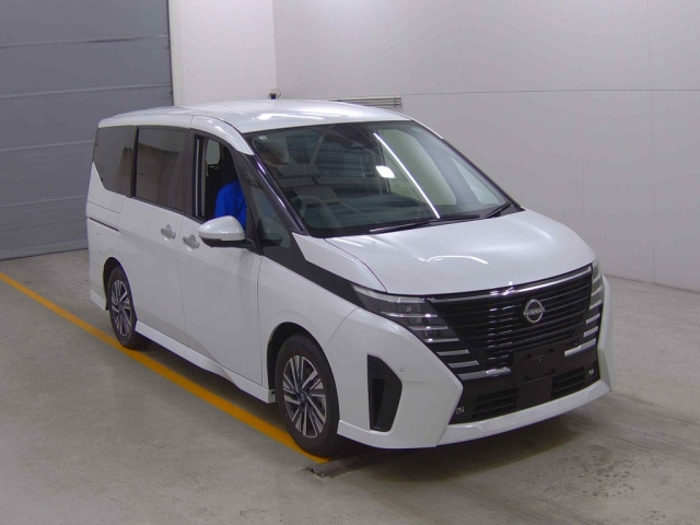 NISSAN SERENA 2023