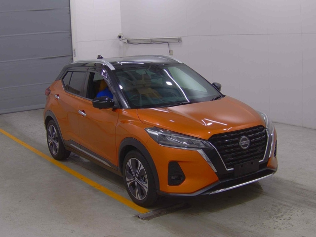 NISSAN KIX 2020