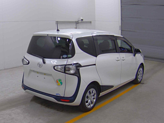 TOYOTA SIENTA 2016