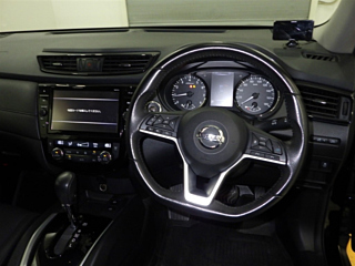 NISSAN X-TRAIL 2018