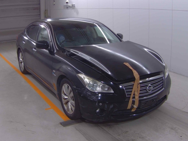NISSAN FUGA 2014