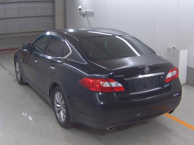NISSAN FUGA 2014
