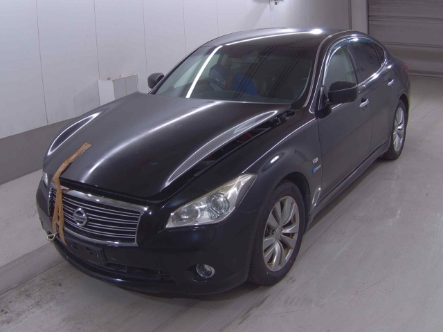 NISSAN FUGA 2014