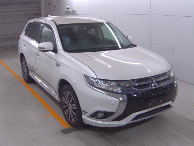 MITSUBISHI OUTLANDER PHEV 2016