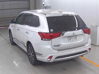 MITSUBISHI OUTLANDER PHEV 2016