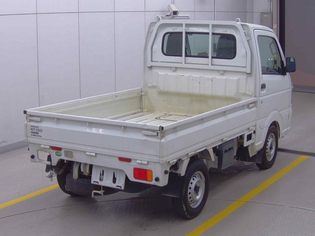 NISSAN CLIPPER TRUCK 2015