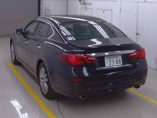 NISSAN FUGA 2015