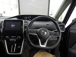 NISSAN SERENA 2017