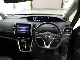 NISSAN SERENA 2017