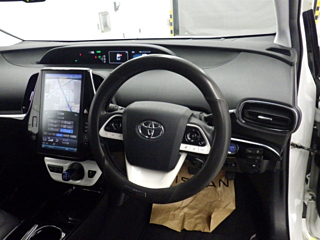 TOYOTA PRIUS PHV 2017