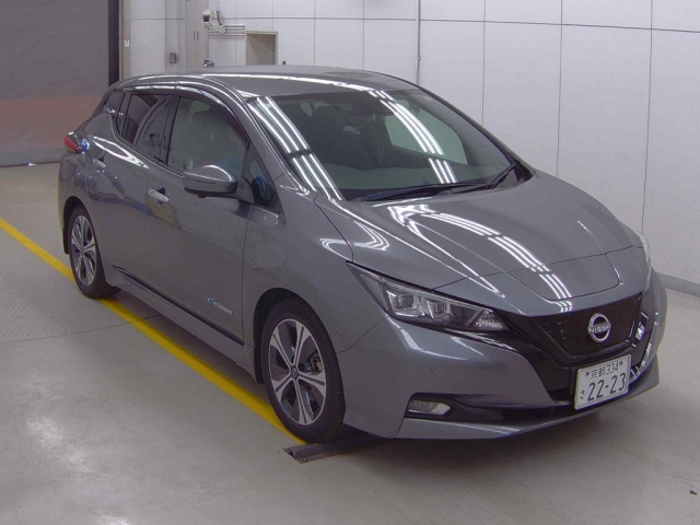 NISSAN LEAF 2022