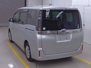 TOYOTA VOXY 2016