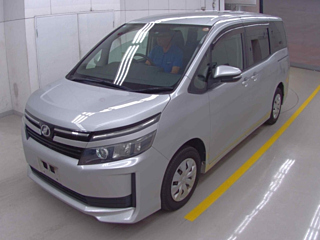 TOYOTA VOXY 2016