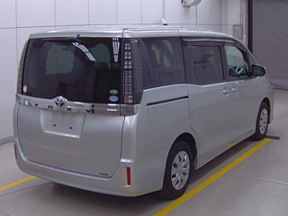 TOYOTA VOXY 2016