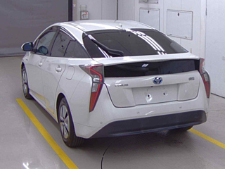 TOYOTA PRIUS 2016