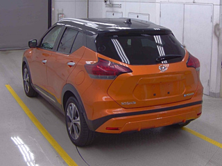 NISSAN KIX 2022