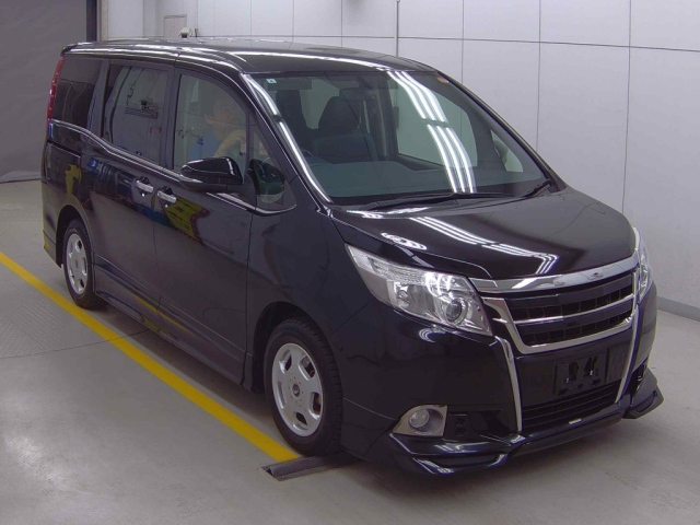 TOYOTA ESQUIRE 2015