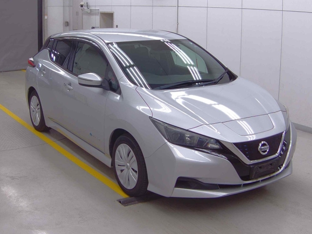 NISSAN LEAF 2018