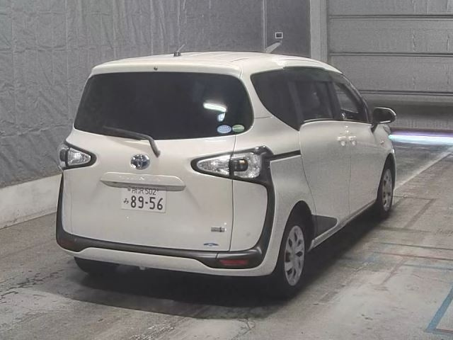 TOYOTA SIENTA 2017
