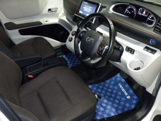 TOYOTA SIENTA 2017