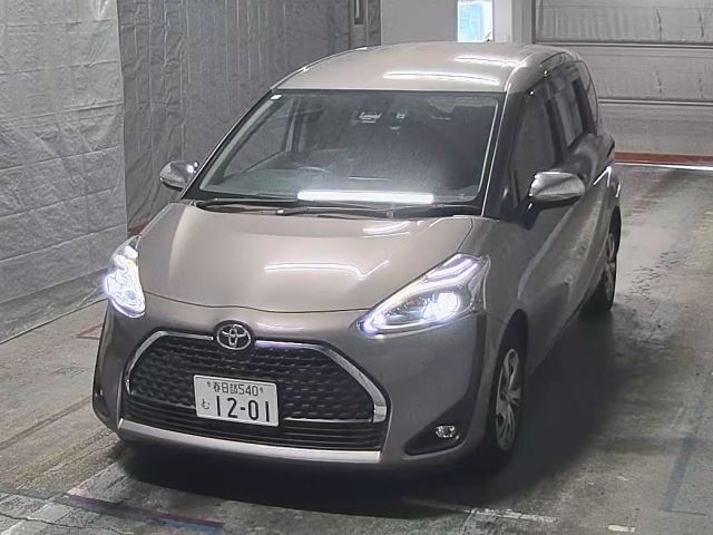 TOYOTA SIENTA 2021