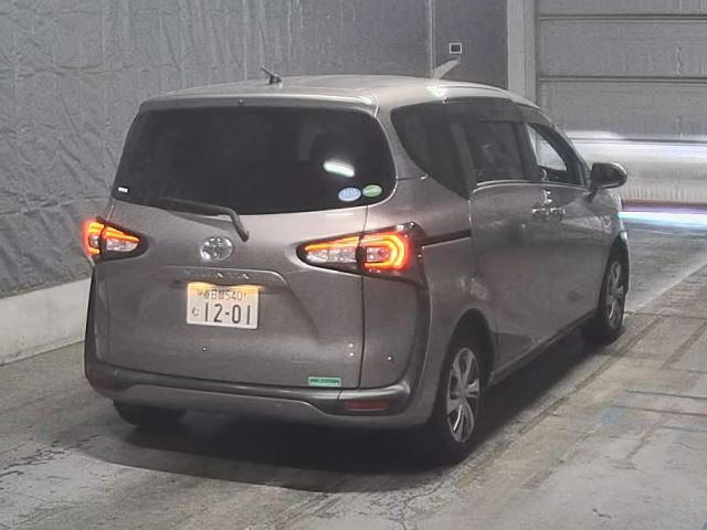 TOYOTA SIENTA 2021