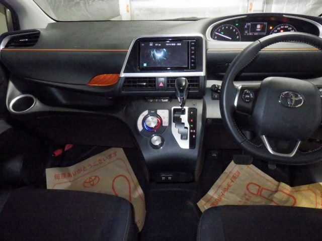 TOYOTA SIENTA 2021