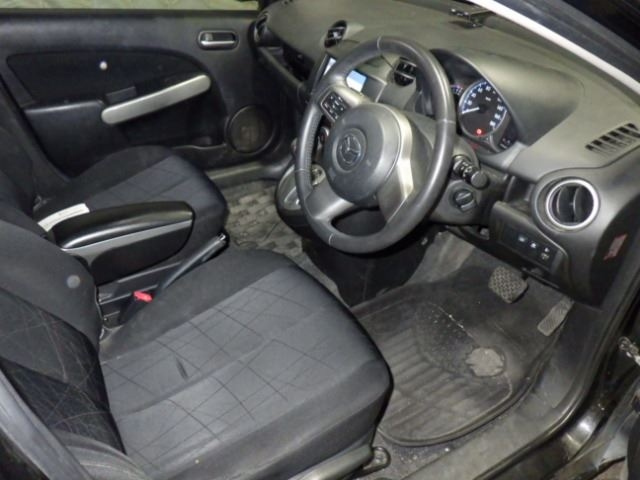 MAZDA DEMIO 2011