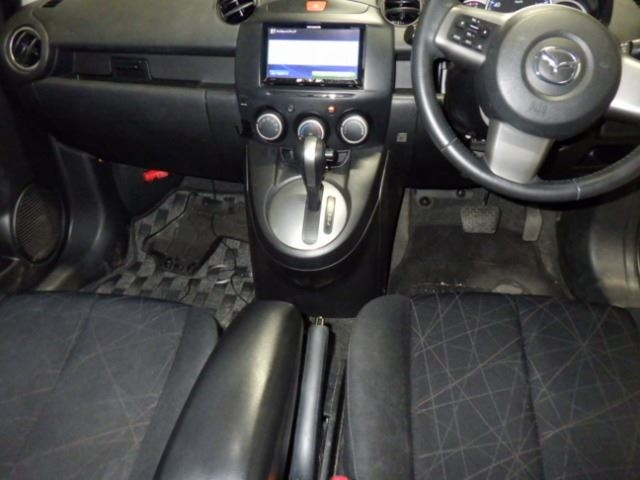 MAZDA DEMIO 2011