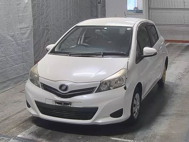 TOYOTA VITZ 2012