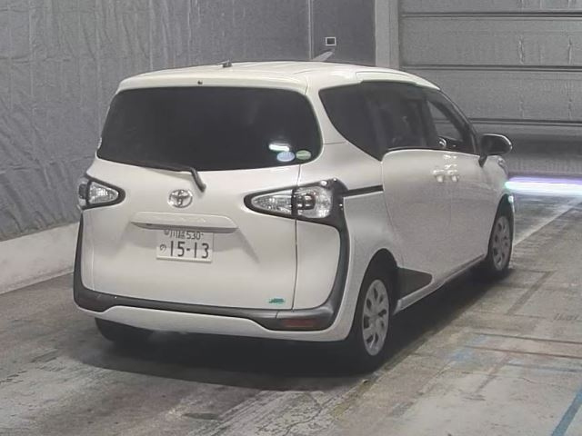 TOYOTA SIENTA 2016