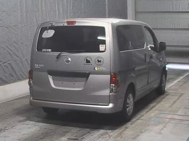 NISSAN NV200 2011