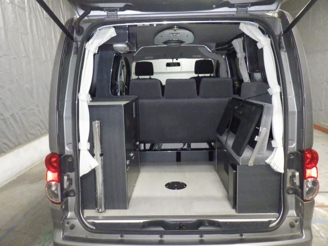 NISSAN NV200 2011