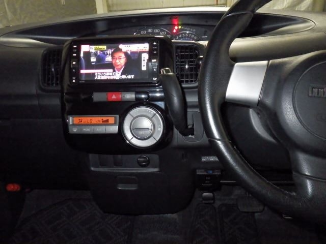 DAIHATSU TANTO 2011