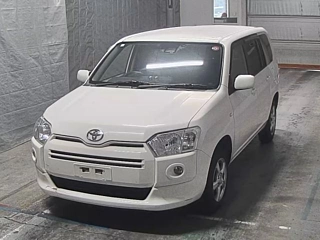 TOYOTA SUCCEED 2020