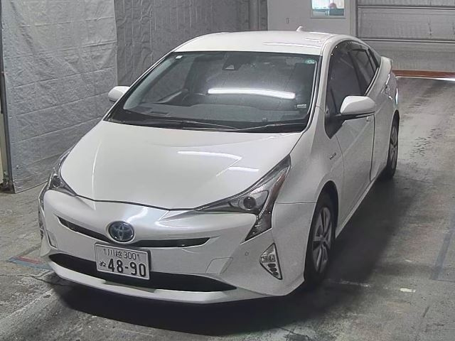 TOYOTA PRIUS 2018
