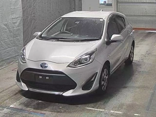 TOYOTA AQUA 2020