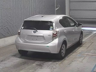 TOYOTA AQUA 2012