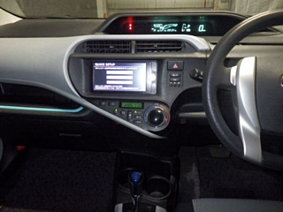 TOYOTA AQUA 2012
