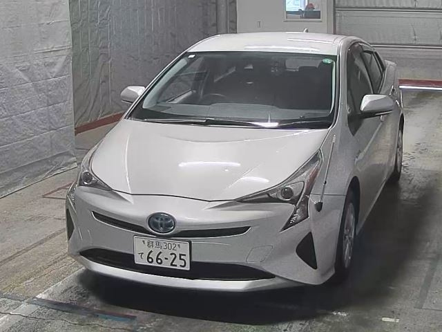 TOYOTA PRIUS 2018