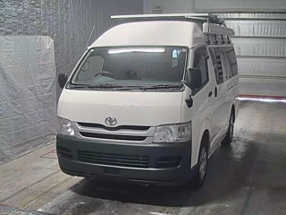 TOYOTA HIACE VAN 2009