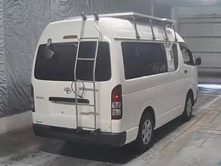 TOYOTA HIACE VAN 2009