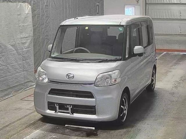 DAIHATSU TANTO 2015