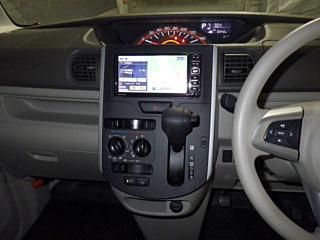 DAIHATSU TANTO 2015