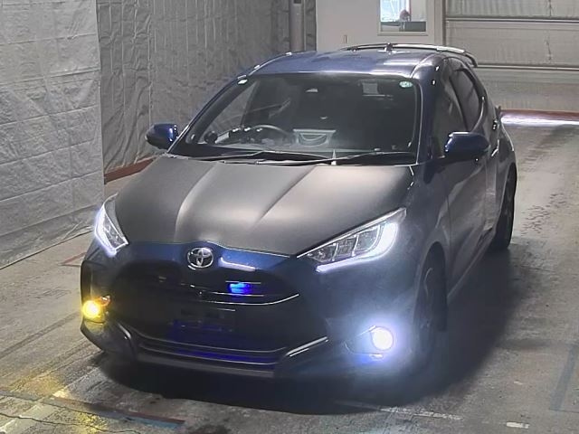 TOYOTA YARIS 2021