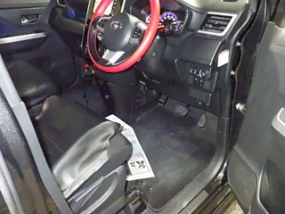 TOYOTA ROOMY 2017