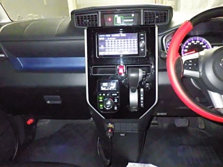 TOYOTA ROOMY 2017