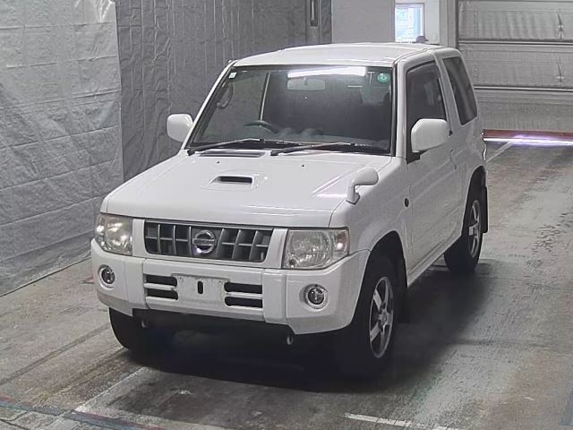 NISSAN KIX 2011