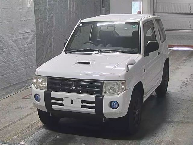 MITSUBISHI PAJERO MINI 2011